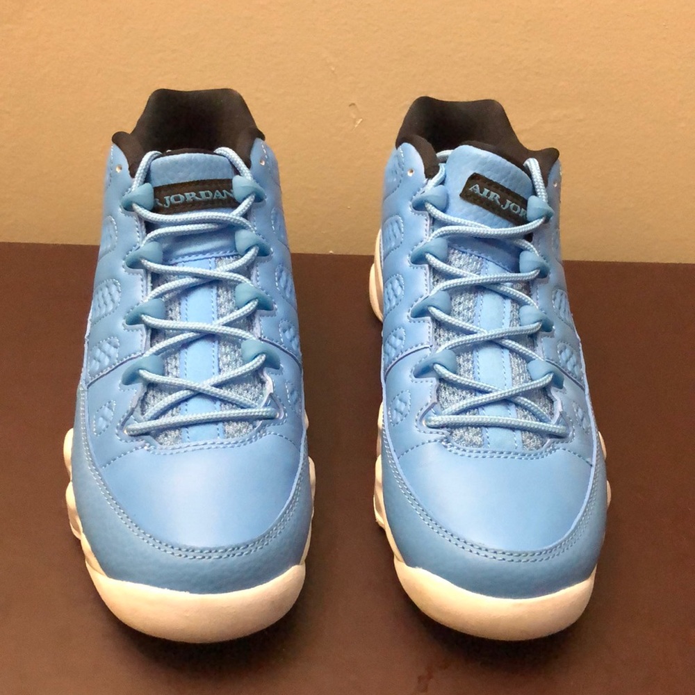 Air Jordan 9 Retro Low BG 'Pantone' Size 5.5Y